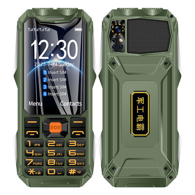 قیمت خوب 4 سیم کارت 2G تلفن همراه فلش فام رادیو Q9 3.5 اینچ طول می کشد آنلاین
