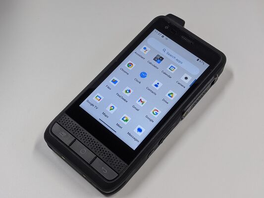 قیمت خوب تلفن ثابت Walkie Talkie با سیستم عامل اندروید 15، باتری 4350 میلی آمپر ساعتی و دارای رتبه IP68/IP69K برای استفاده سخت آنلاین